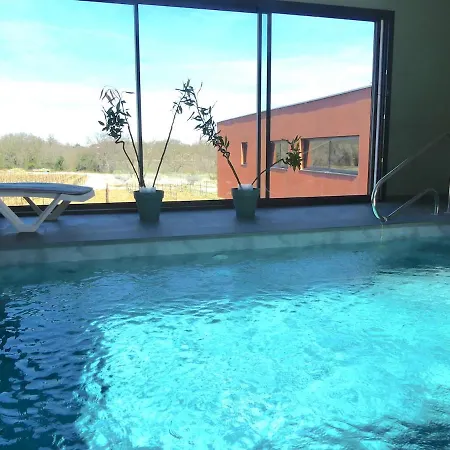 Argenta - Authenticite - Piscine - Climatisation - Vignes Trouillas